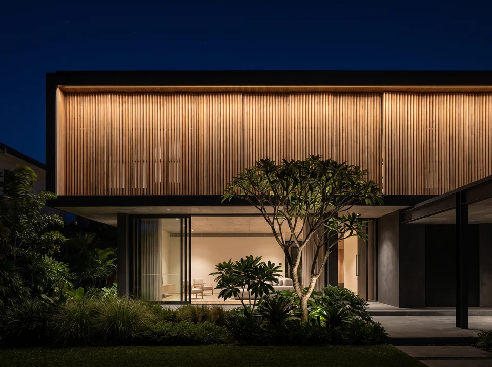 FACHADA NOTURNA 02